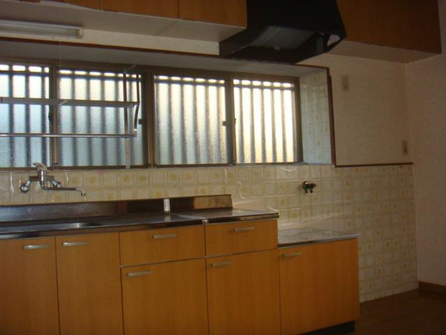 Same specifications photo (kitchen)