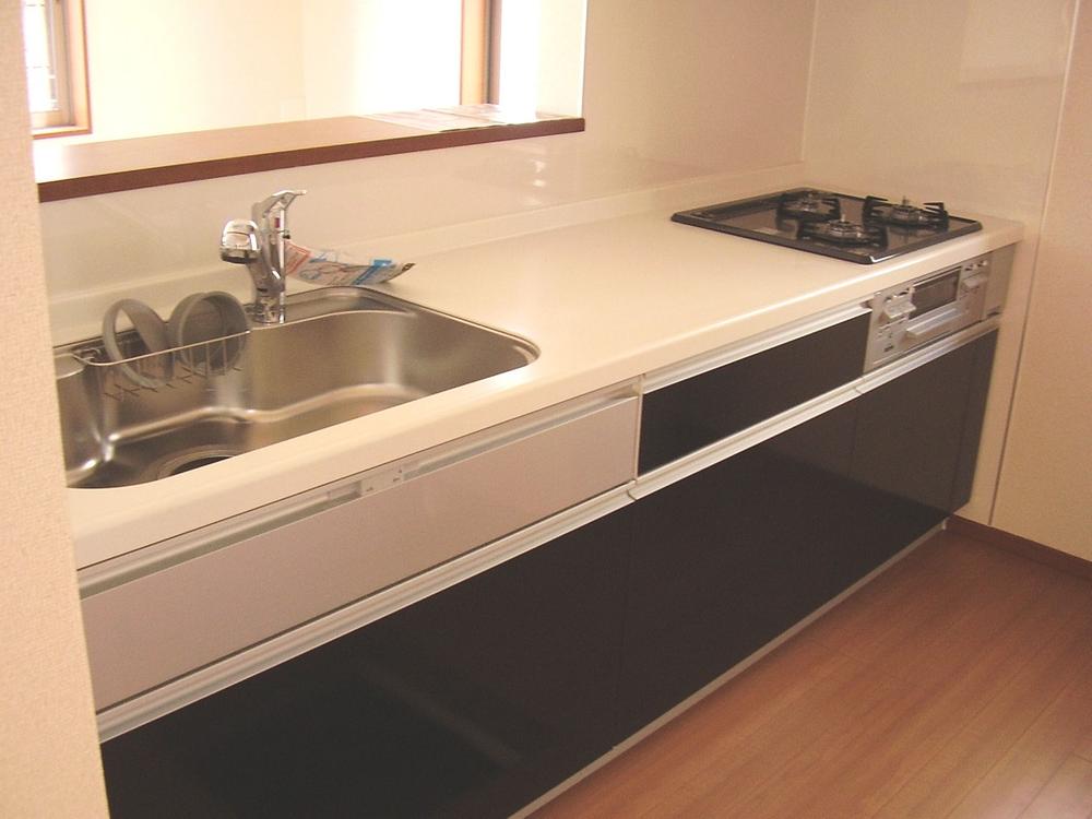 Kitchen. Popular face-to-face kitchen! 