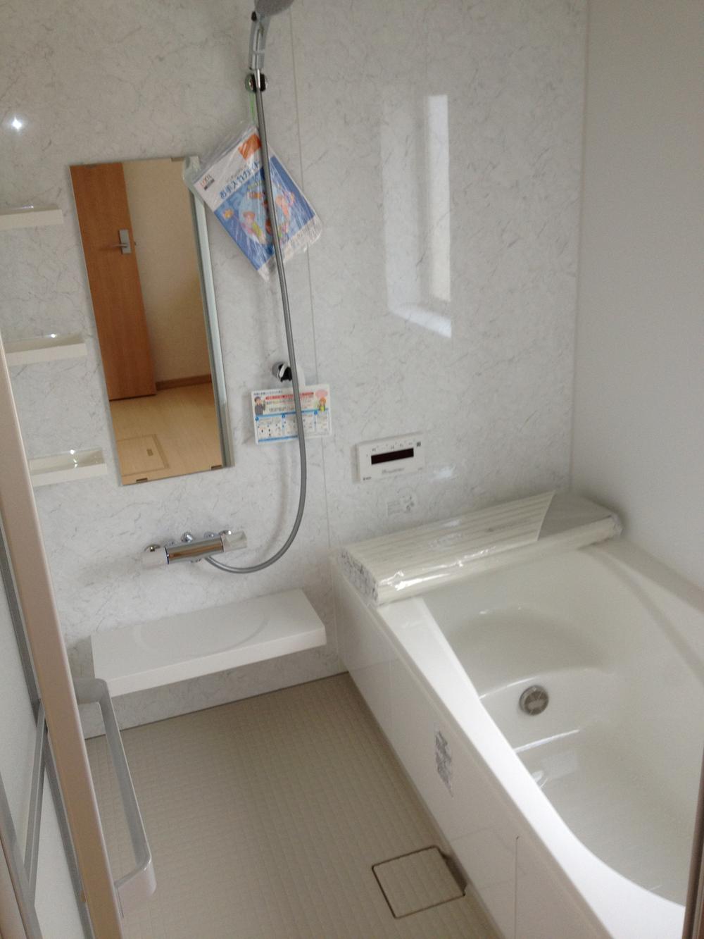 Same specifications photo (bathroom). (1 Building) same specification