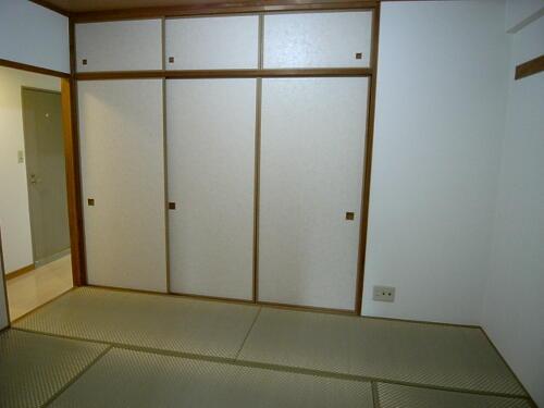Non-living room. Japanese-style room FusumaCho Kawasumi