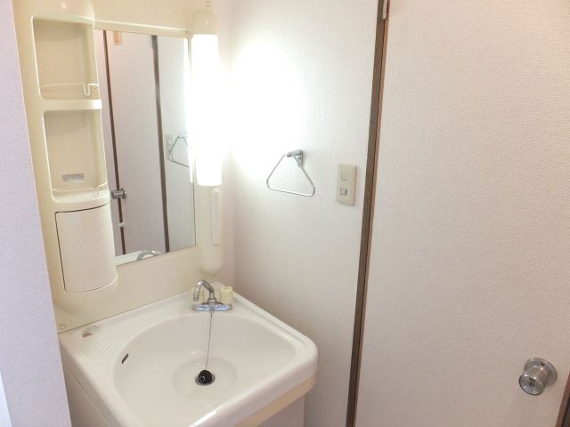 Washroom. Pleasant light pours bright room. 