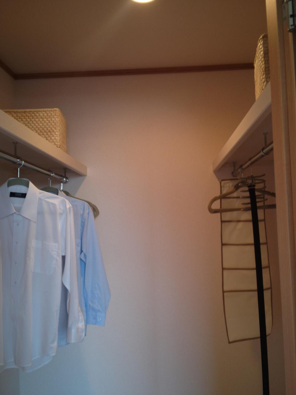 Receipt. (Building 2) same specification Walk-in closet