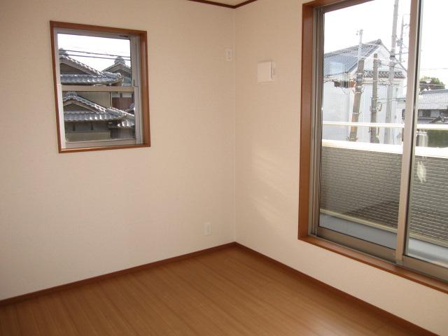 Non-living room. Indoor (12 May 2013) Shooting