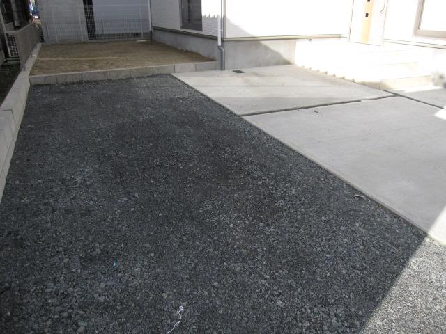 Parking lot. Local (12 May 2013) Shooting