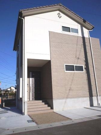 Local appearance photo. Building D: March 2013 shooting