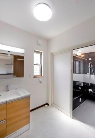 Wash basin, toilet. Building A