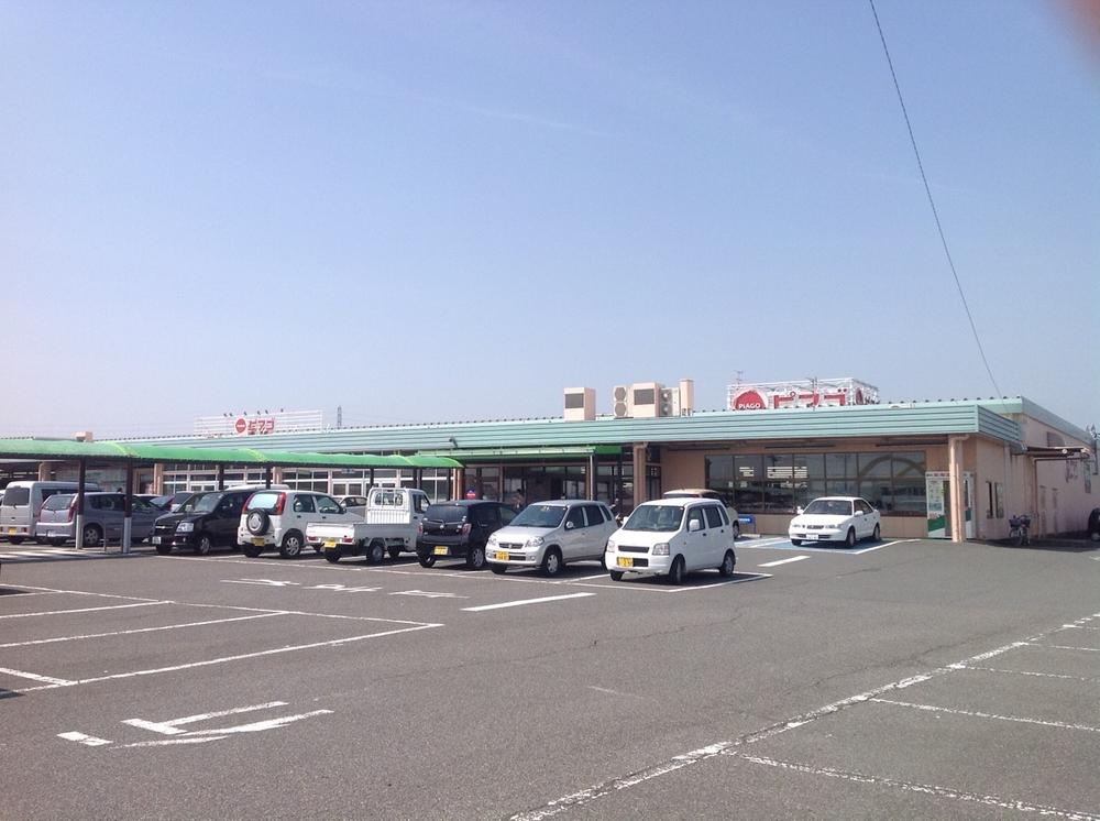 Supermarket. Piago until Jushiyama shop 2070m