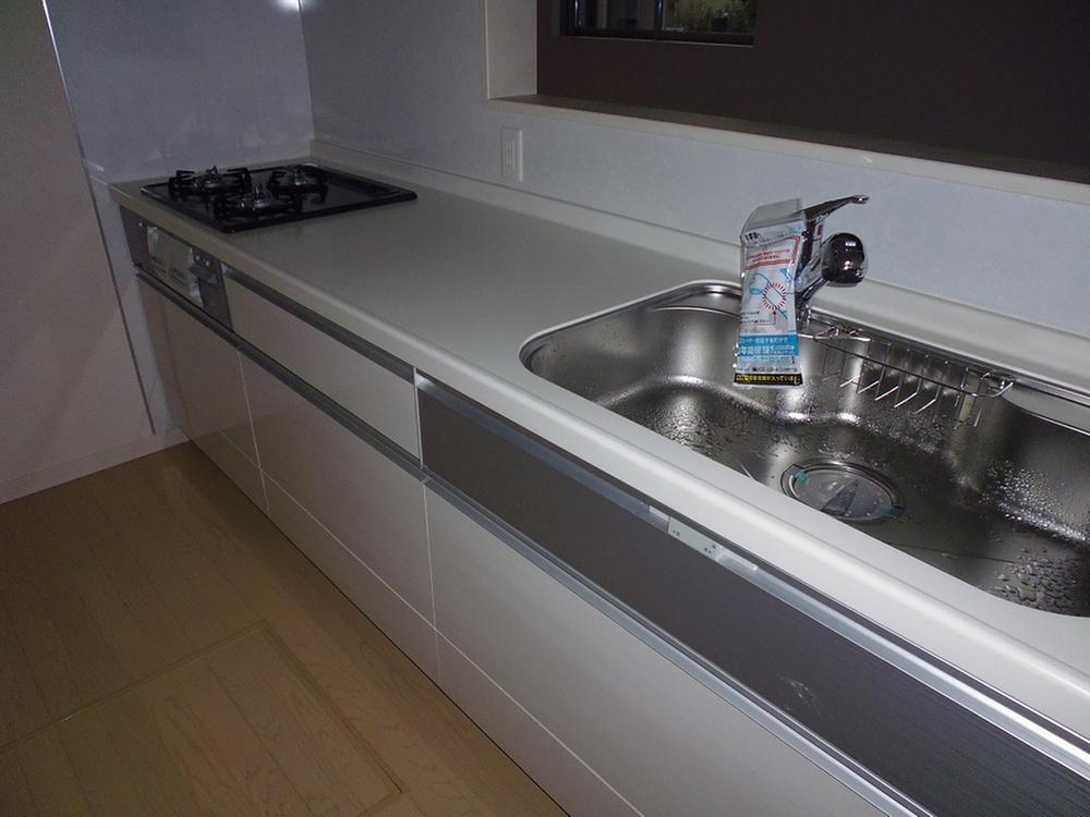 Kitchen. 2013.12.9 shooting