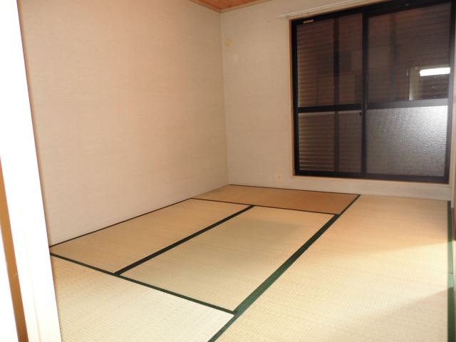 Living and room. Japanese-style room 6 quires