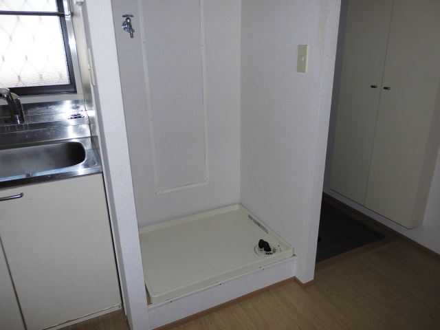 Other room space. Indoor Laundry Storage