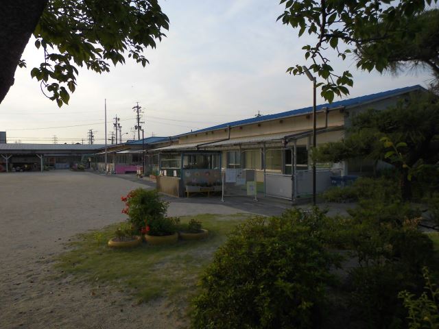 kindergarten ・ Nursery. Swan nursery school (kindergarten ・ 1300m to the nursery)