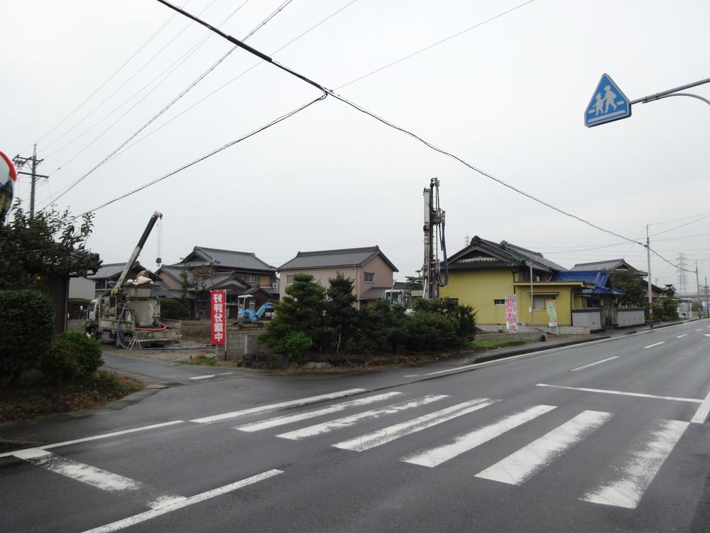 Local appearance photo. Local (10 May 2013) Shooting