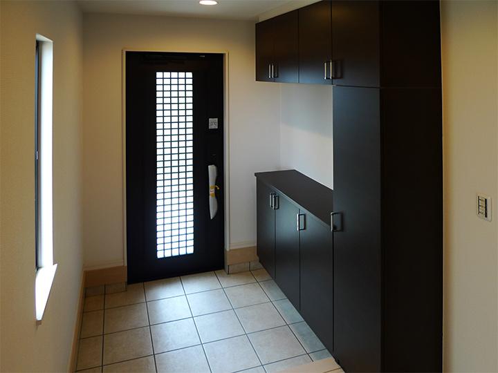 Entrance. Building B entrance (06 May 2013 shooting)