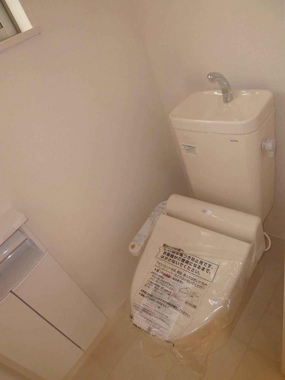 Toilet. 1 Building ◆ There are two places ◆ 