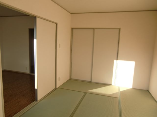 Living and room. Leisurely in the Japanese-style room