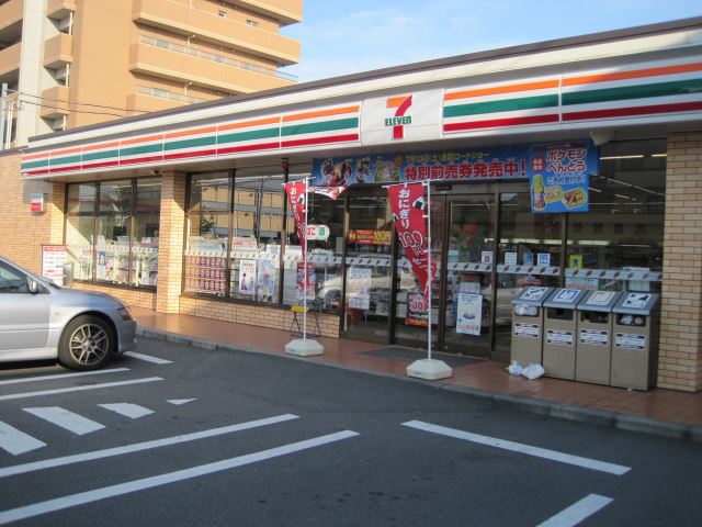 Convenience store. 1100m to Seven-Eleven (convenience store)