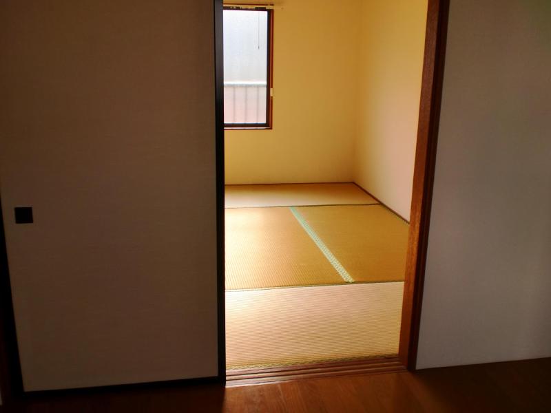 Other room space. Japanese-style room! 