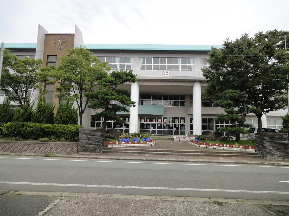 Primary school. Tsuchizaki to South Elementary School 340m