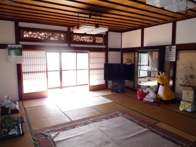 Living. 21 tatami mats Japanese-style room