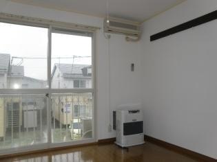 Other Equipment. Air conditioning, FF stove ※ The same type
