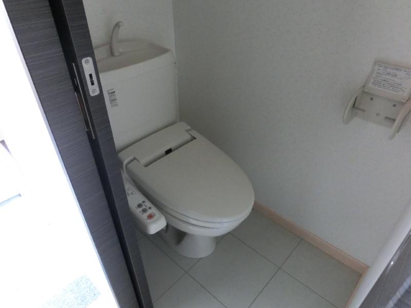 Toilet. Warm water washing toilet seat!  ※ The same type