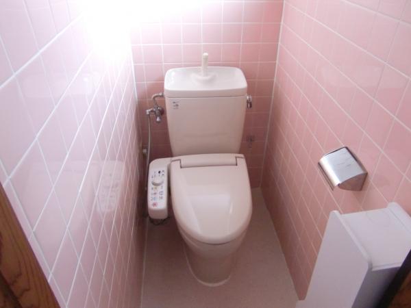 Toilet. It is the second floor of the toilet. Some because two places, It will also be resolved in the morning traffic jams! 