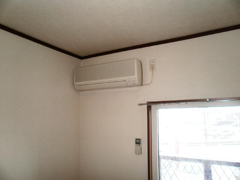 Other Equipment. Air conditioning in the living room ☆ 
