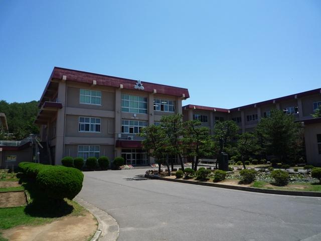 Junior high school. Yurihonjo stand Honjokita until junior high school 1495m