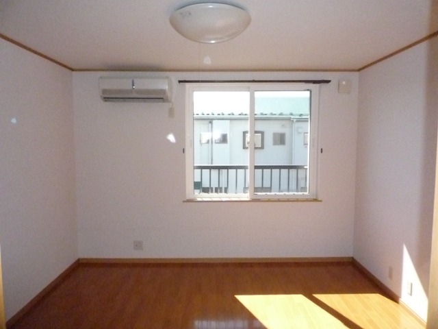 Living and room. No. 203 room of the same specification