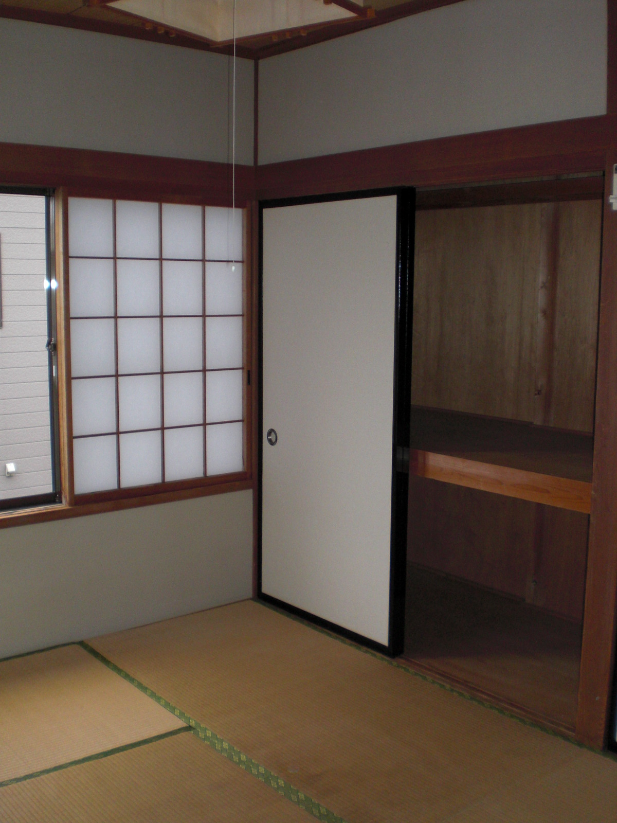 Other room space. Second floor Japanese-style room 6 quires There is also a storage capacity in a closet