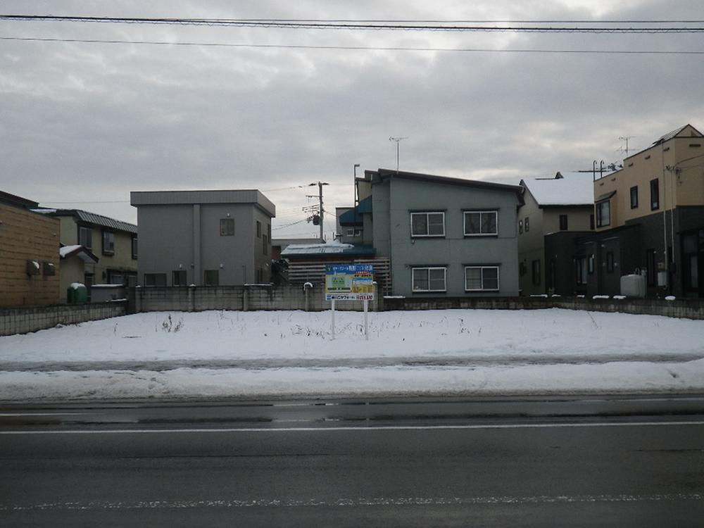 Local land photo. Uramachi junior high school opposite