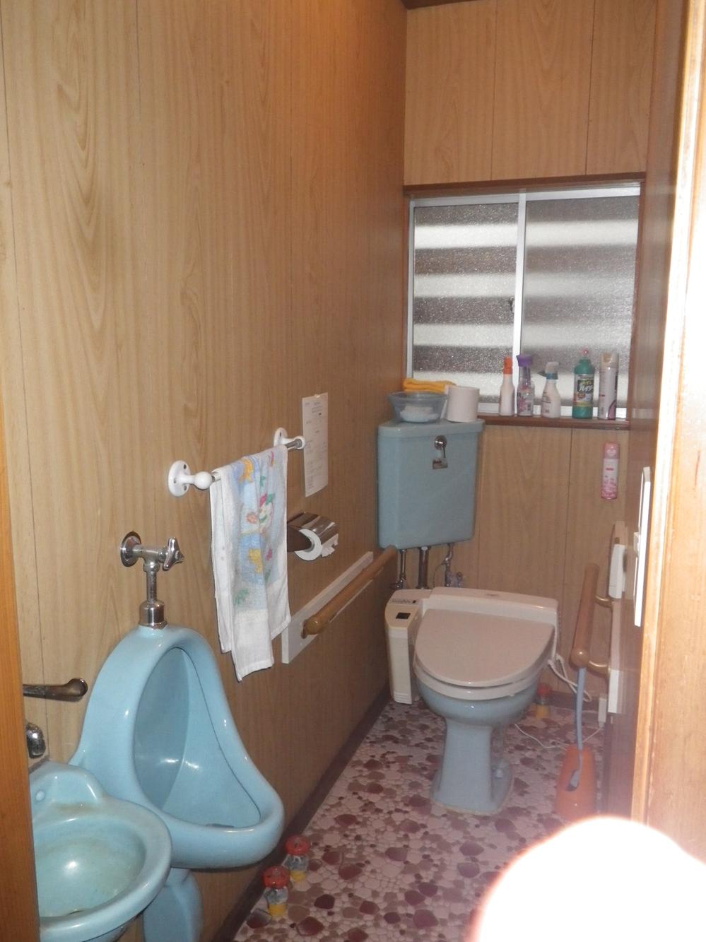 Toilet. Toilets with urinals. Washlet is with. 