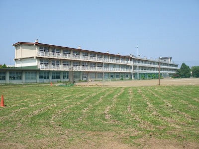 Other. 570m to Hachinohe Municipal Konakano junior high school (Other)