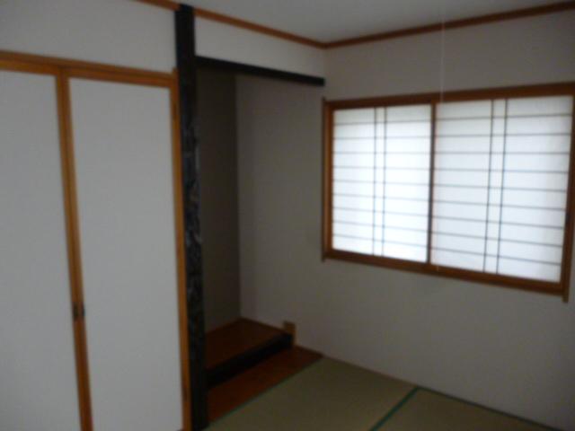 Other introspection. Japanese-style room (first floor east side)
