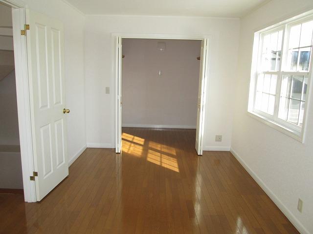 Non-living room. Western-style there is a large amount of closet