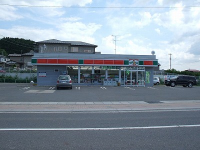 Convenience store. Thanks Hachinohe Chiba Gakuenmae store (convenience store) to 400m