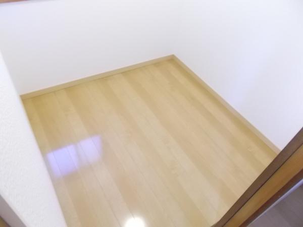 Same specifications photos (Other introspection). About 2 tatami with a closet