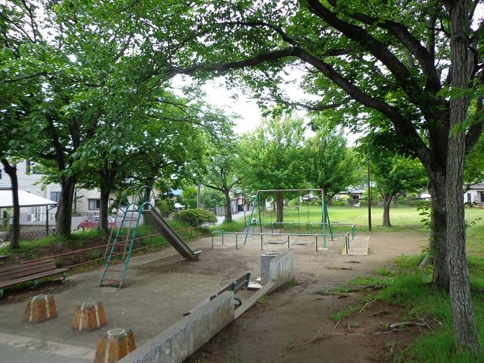 park. 310m up to No. 2 Park