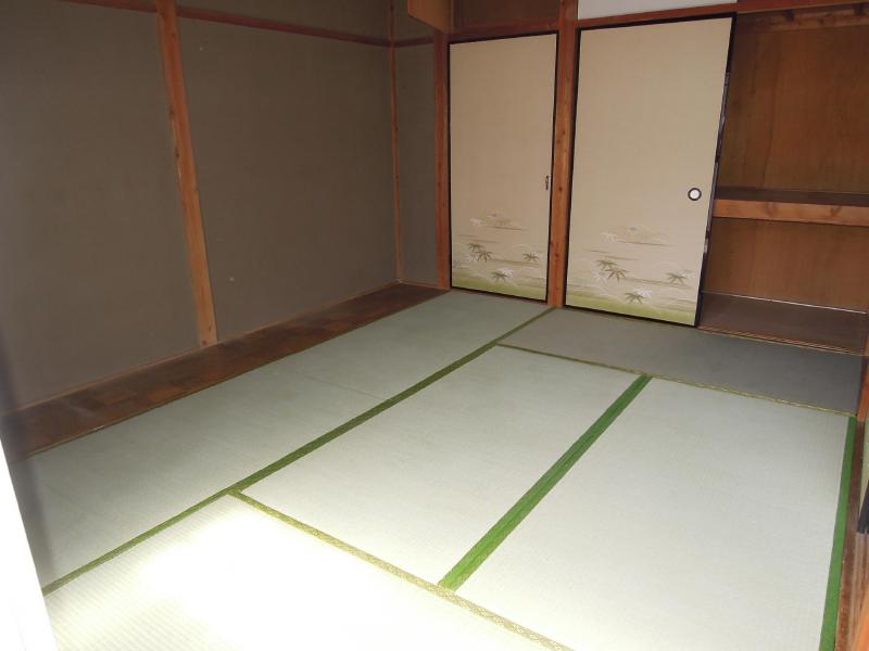 Living and room. Japanese-style room with a calm