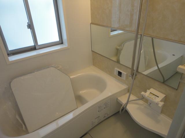 Bathroom.  ◆ Latest Bathroom Dryer ・ Unit bus of the heating function with.