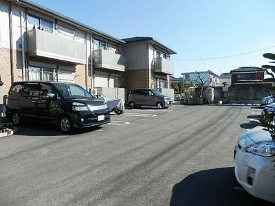 Parking lot. On-site parking