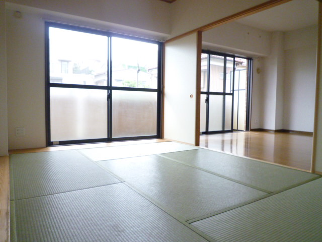 Other room space. Japanese-style room 6.9 quires.