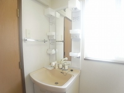 Washroom. Wash dressing room ・ Independent wash basin, There shelf.