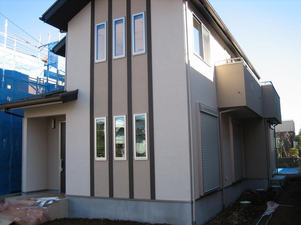 Local photos, including front road. Local (December 24, 2013) Shooting