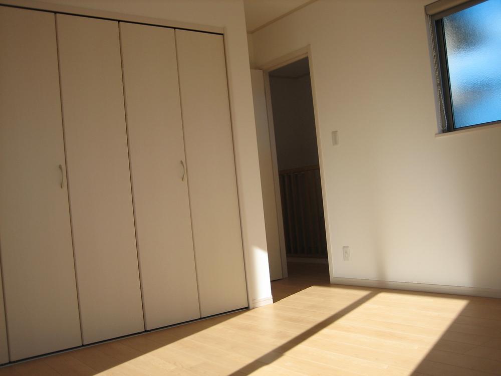 Non-living room. Indoor (12 May 2013) Shooting