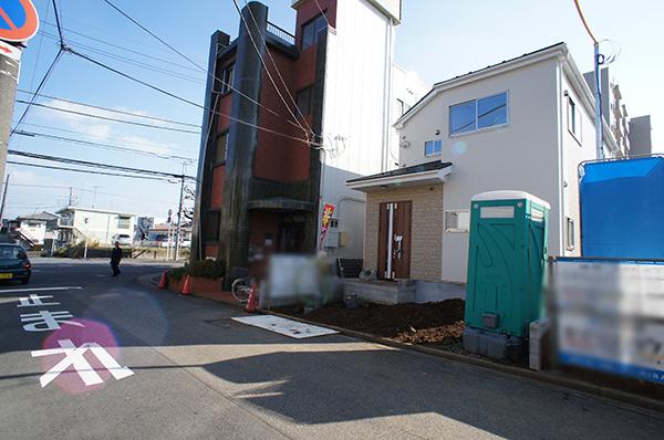 Local photos, including front road. Local (11 May 2013) Shooting