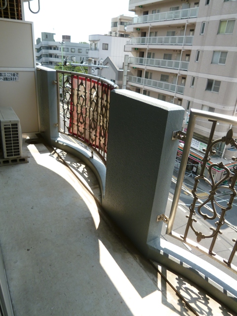 Balcony. Same property ・ For indoor photo of another room