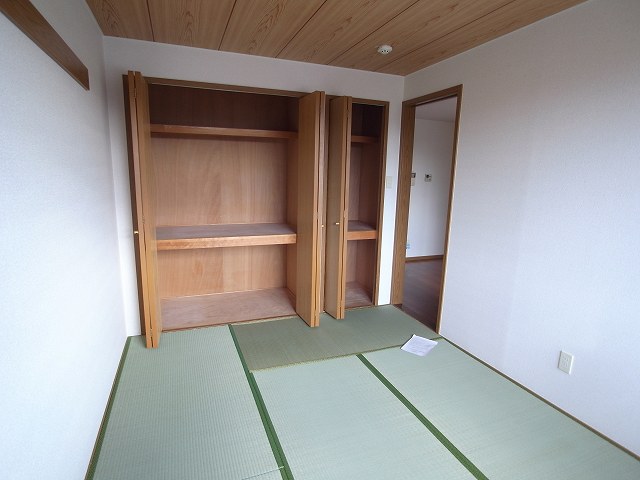 Other room space