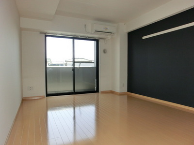 Living and room. Flooring clad Western-style