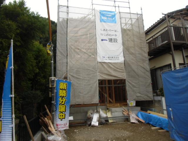 Local appearance photo. A quiet residential area